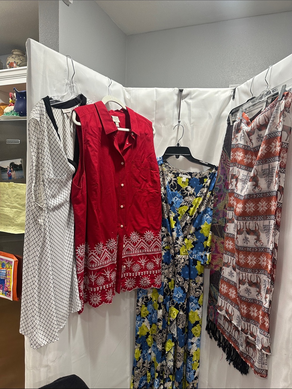Bundle of clothes plus size 2X with two scarves five pieces in this bundle - Picture 2 of 6
